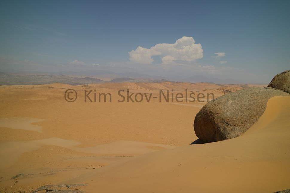 Looking south across the Namib to the Hartmanns